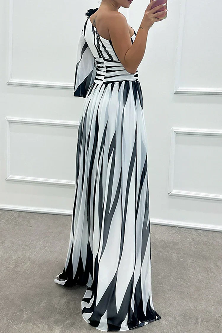 Vanessa | One-Shoulder Striped Maxi Dress