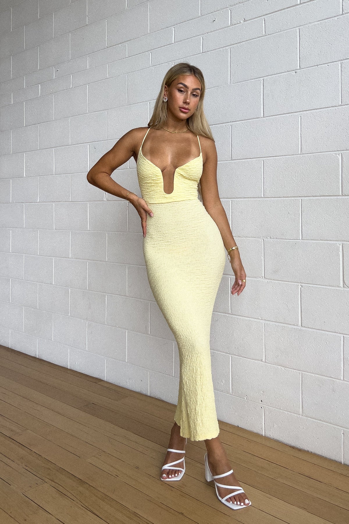 Damen Texturiert Tiefer V-Ausschnitt Midi Gelbe Kleid