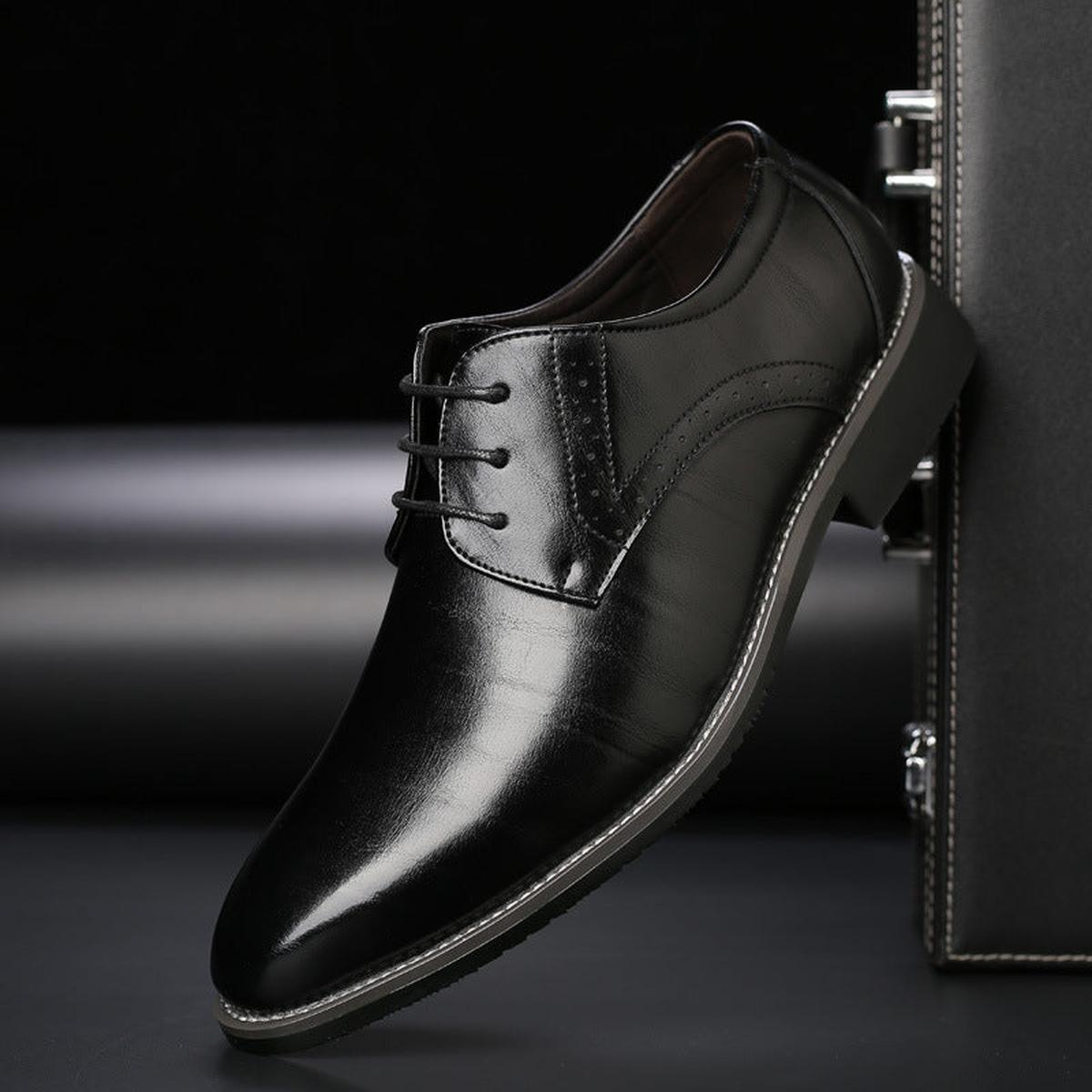Chris | Classic-Fit Lace-Up Shoes