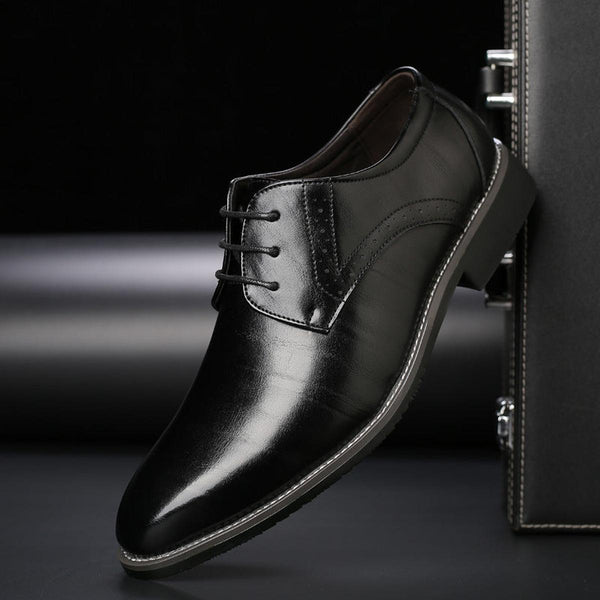 Chris | Klasyczne buty sznurowane w kroju Classic-Fit