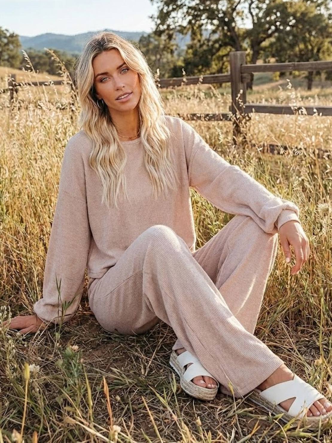 Leilani | Weites Bein Rundhals Lounge Zweiteiliges Set