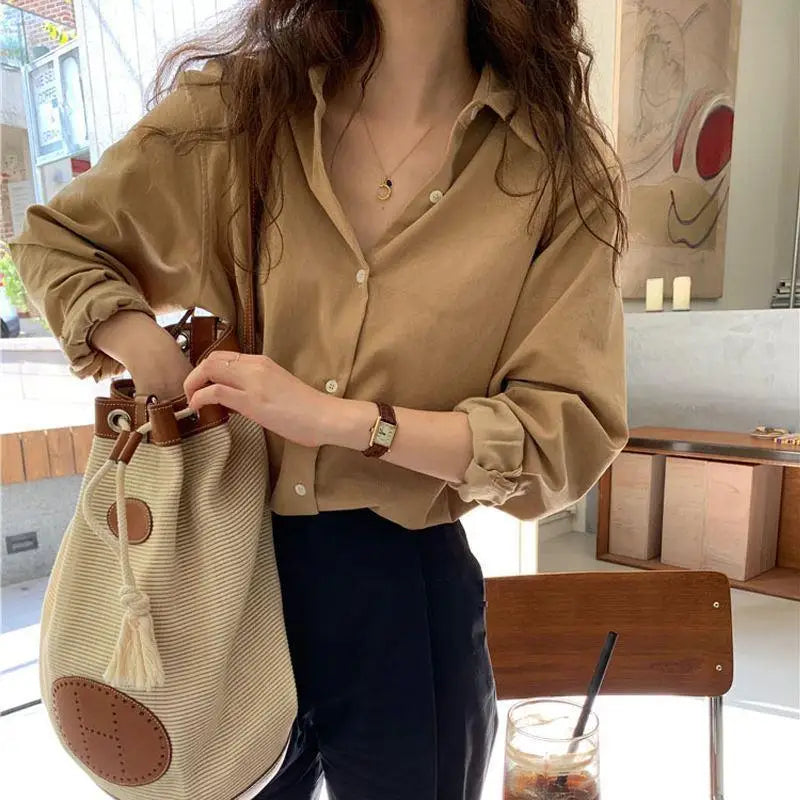 Women's Buttoned Collar Blouse
