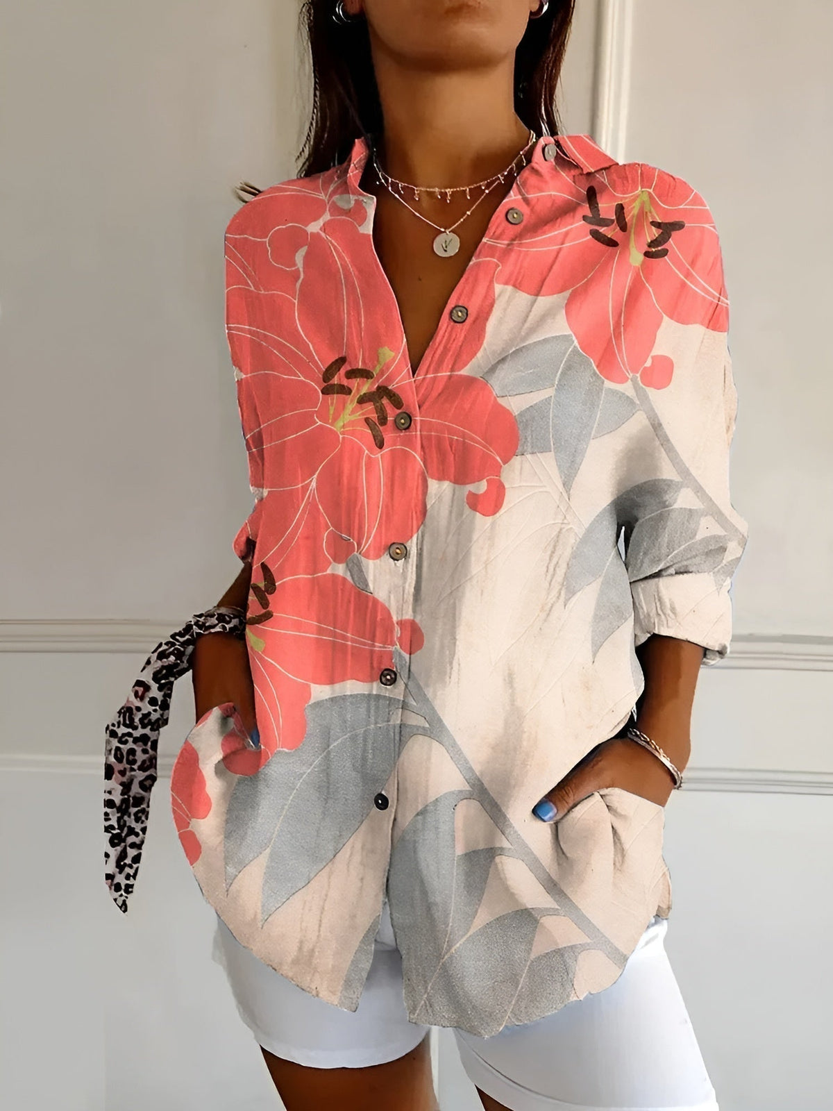 Gabriella | Kerbenausschnitt Mixed Print Bluse